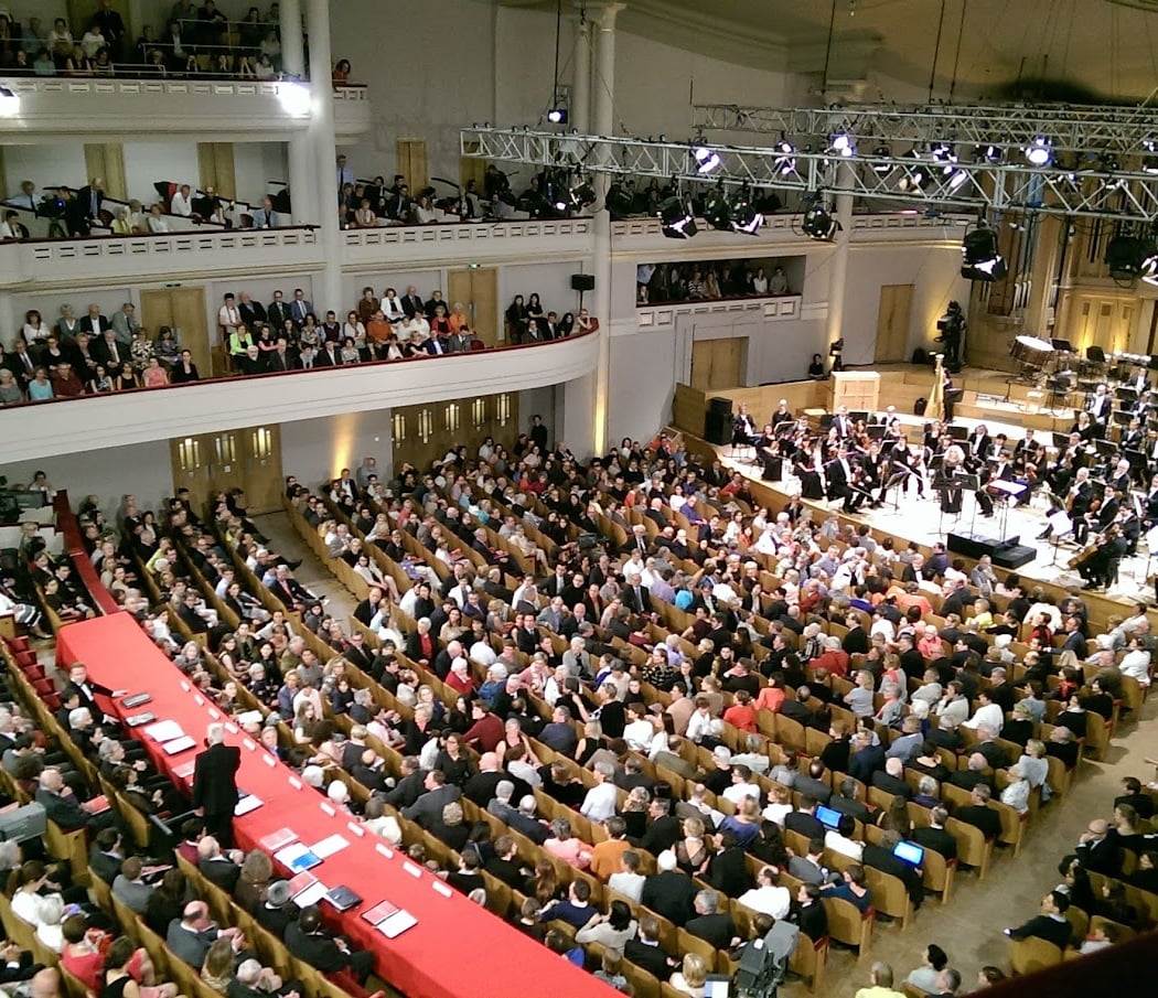 Oeuvres de Grieg, Bizet, Respighi, Benjamin, Williams, Mendelssohn, Kabalevski. Poulenc : 2 marches et un intermède 1