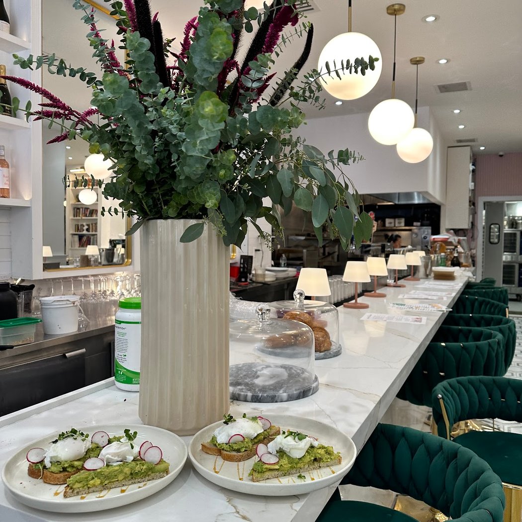 Grand Reopening of Henry & The Lions 3