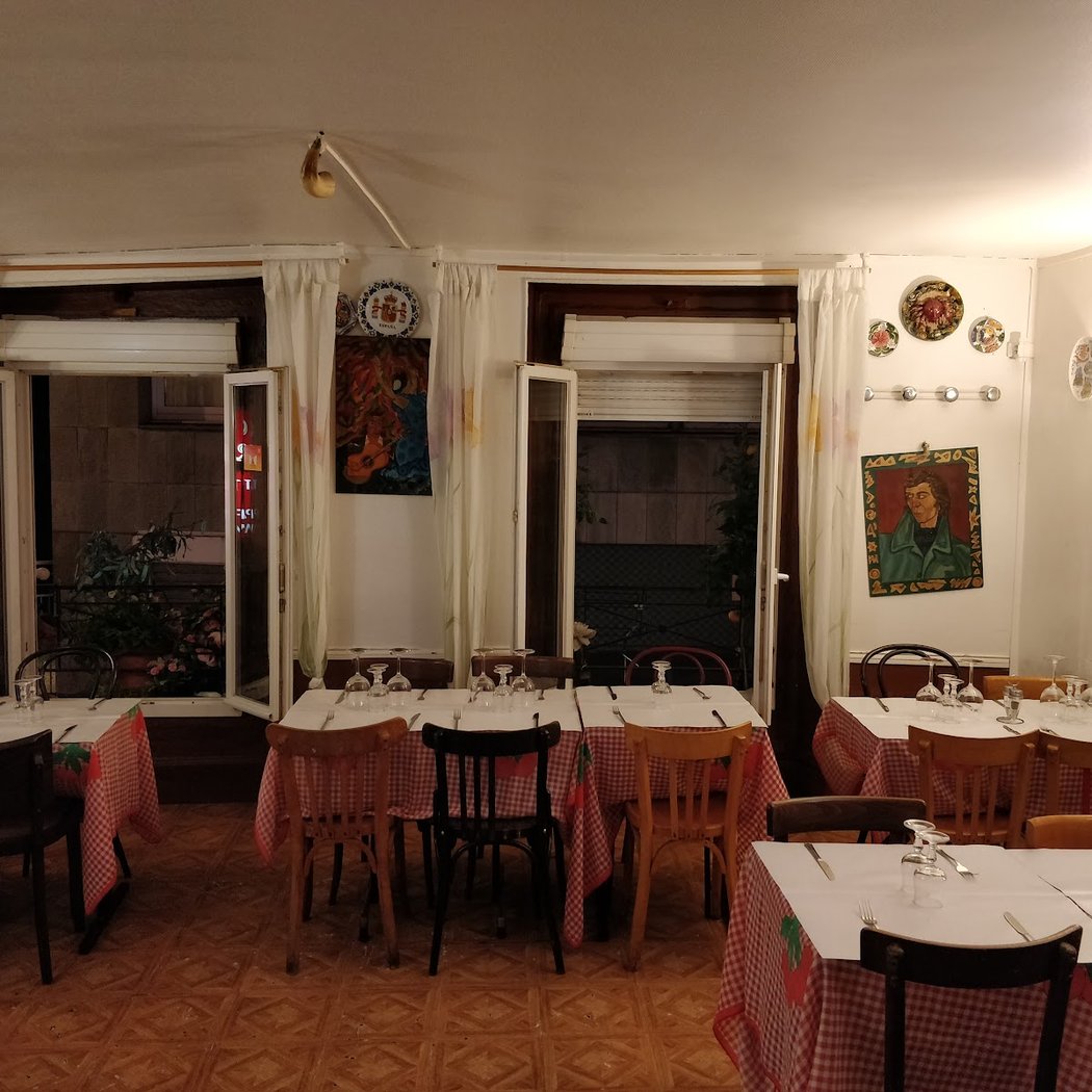 Chez Ramona 2