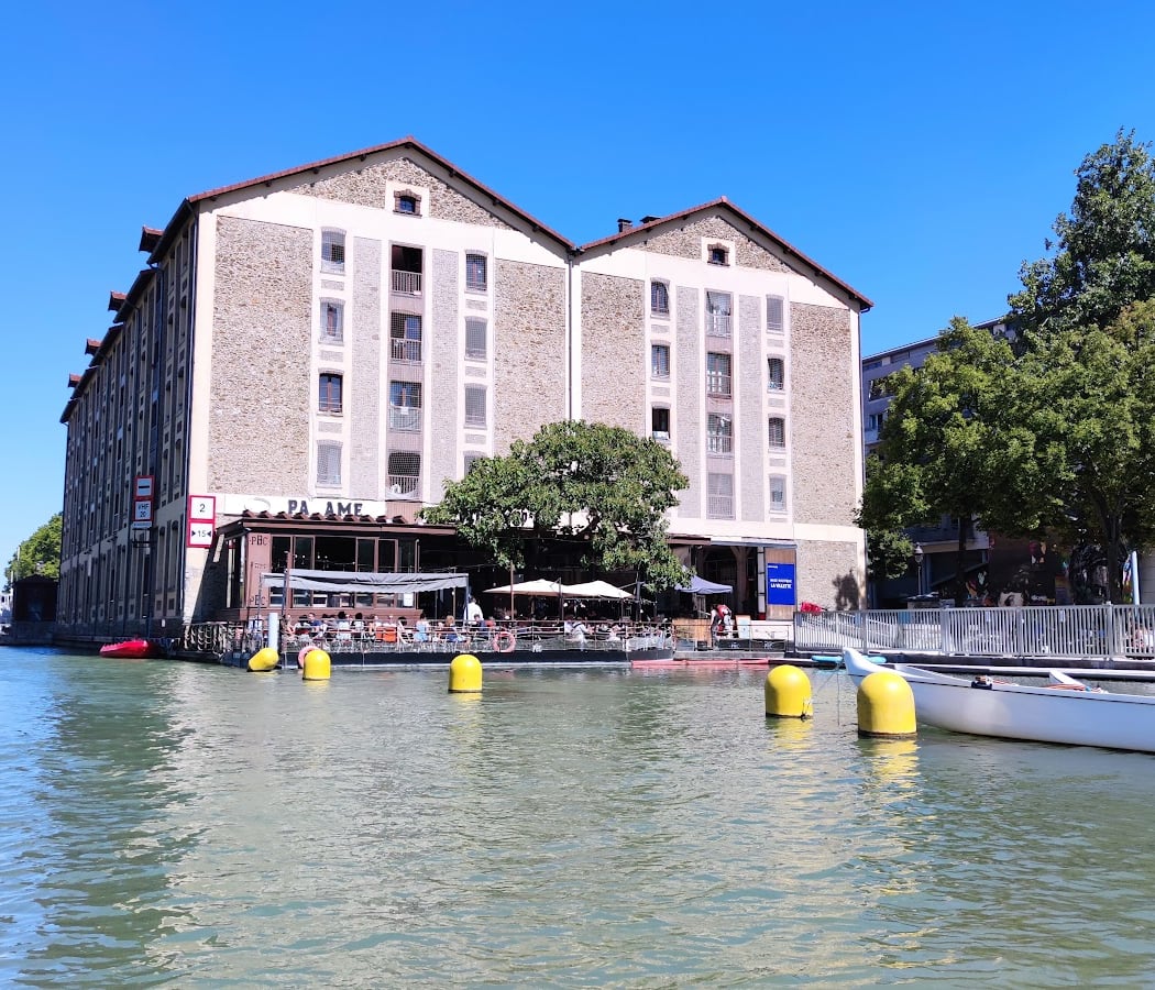 Free Kayaking on Canal de l'Ourcq — Base Nautique de la Villette 3