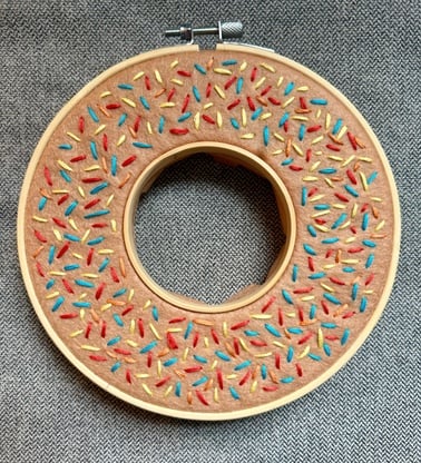 Double Hoop Embroidery for Beginners: Make a Donut 1
