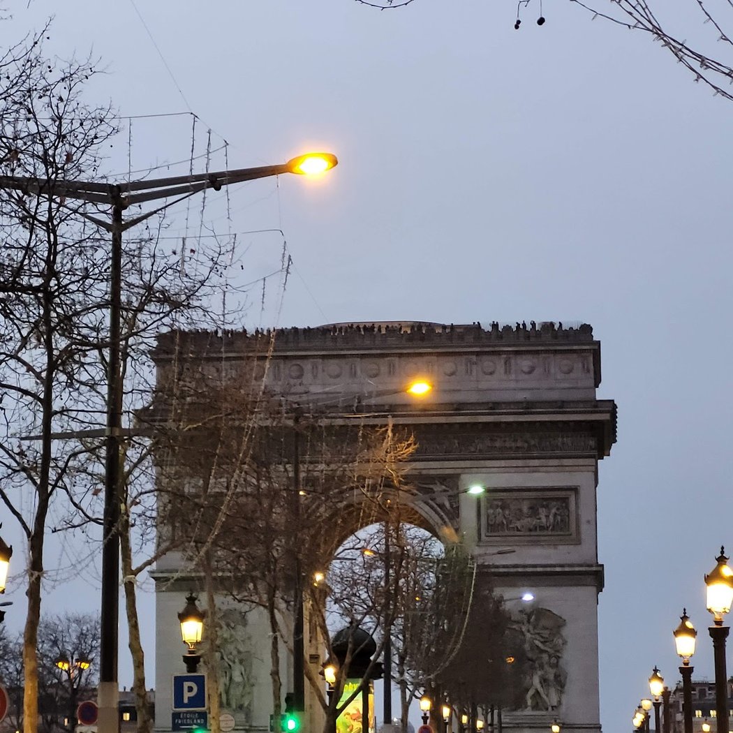Beth Habad Loubavitch-Champs Elysées 2