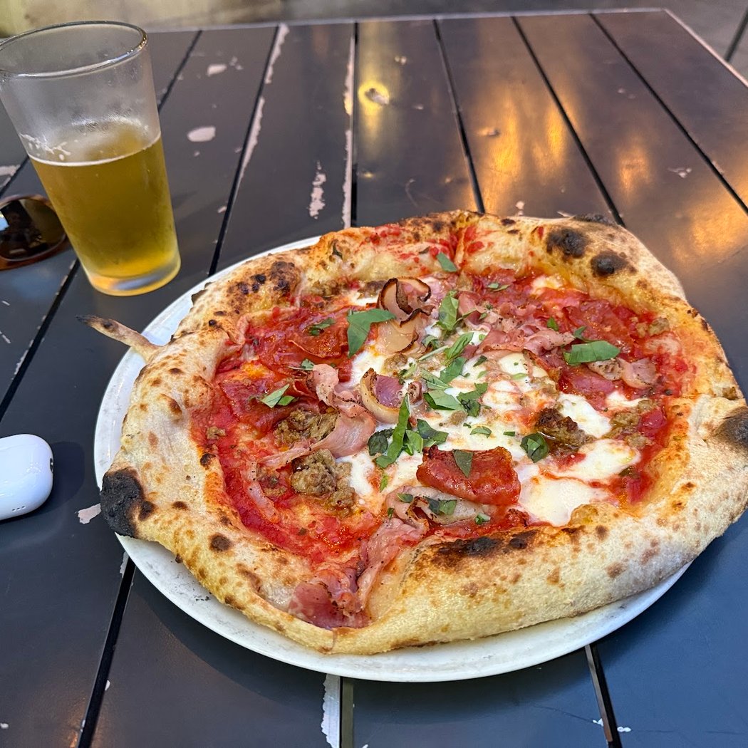 Isola Pizza Bar 3