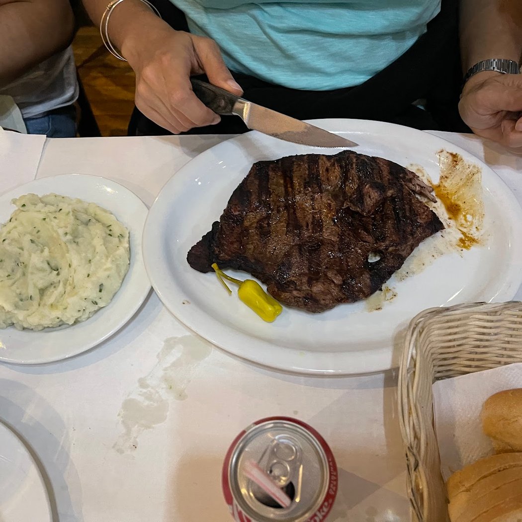 La Cabaña Argentinian Steak House 3