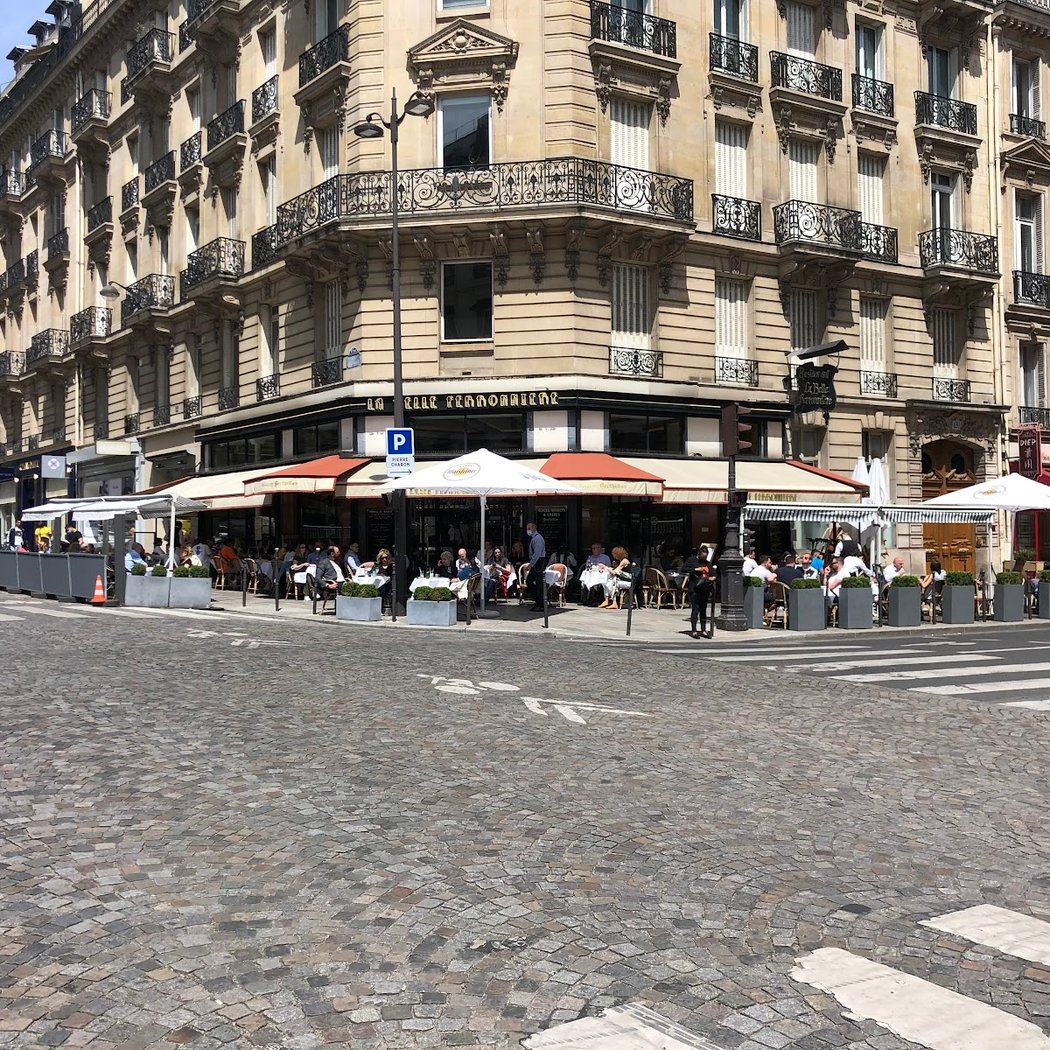 Café La Belle Ferronnière 3