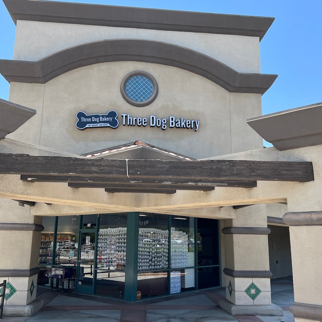 Three Dog Bakery - Riverside 2