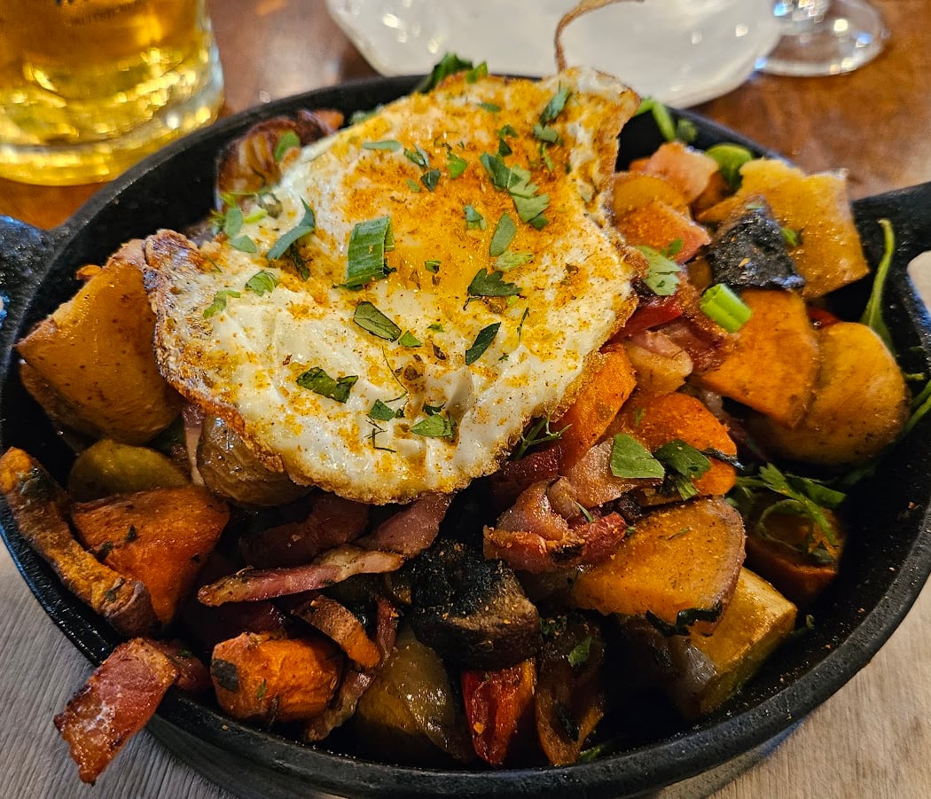 FRANCHETTIS' Gasthaus + Biergarten 5