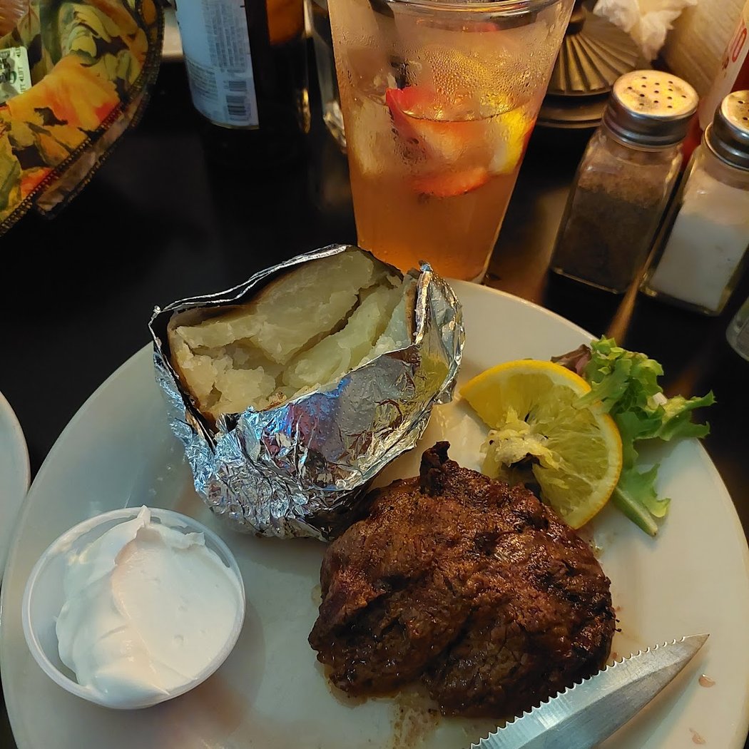 Majerle's Black River Grill 1