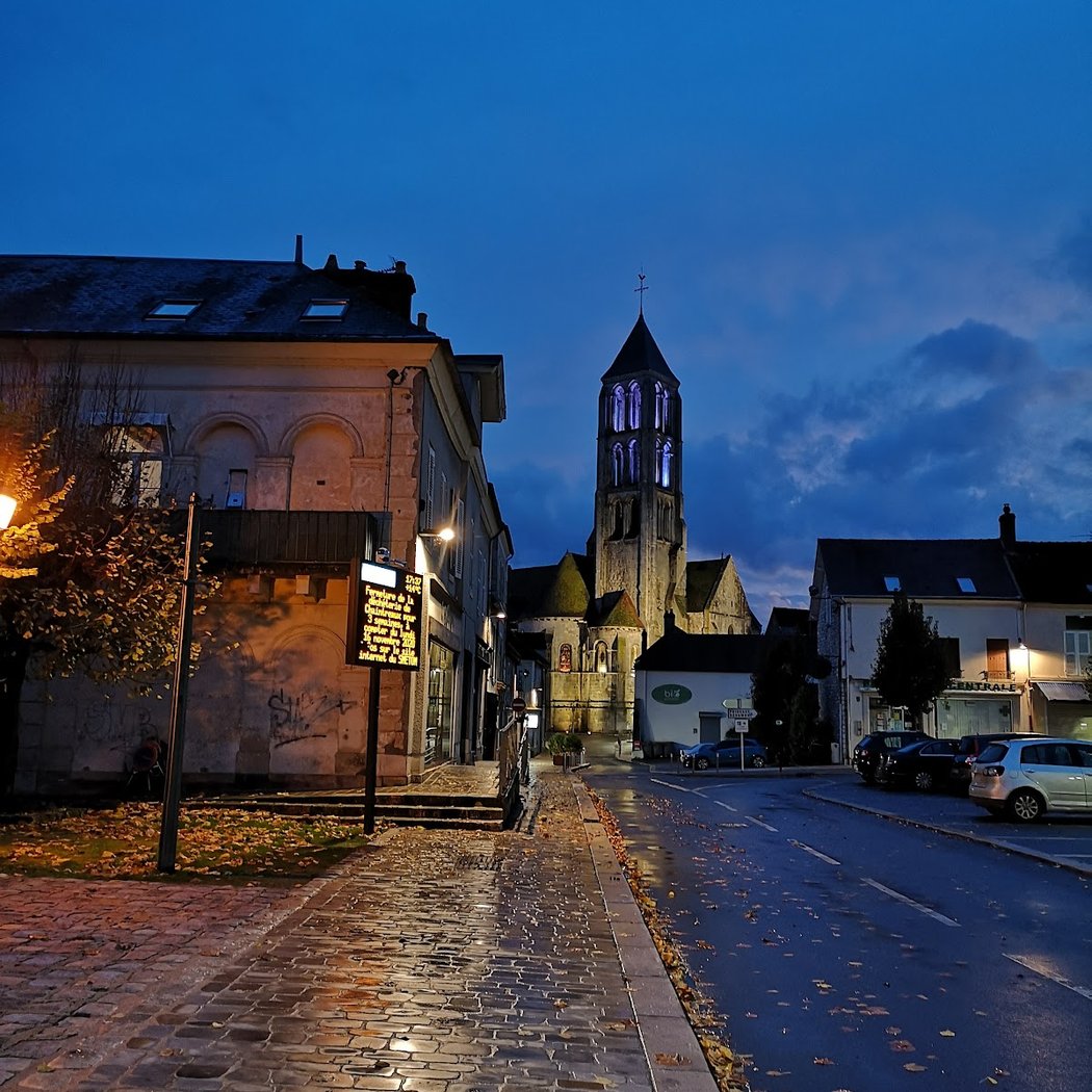 Pl. du Marché 3