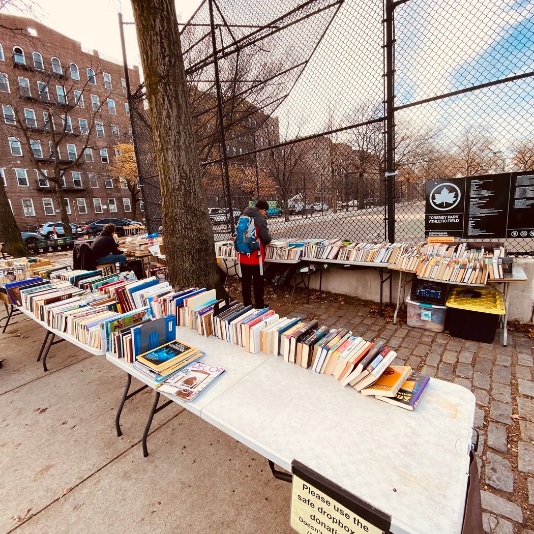 Sunnyside Book & Media Swap – Public Library & Donation Center 3