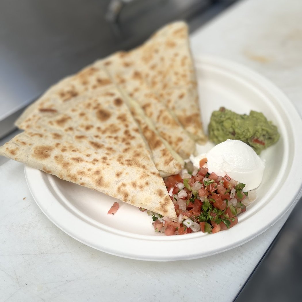 Sunny cafe & Tacos Food Truck 3