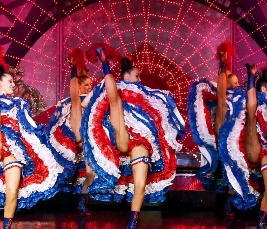 Revue au Moulin Rouge 1