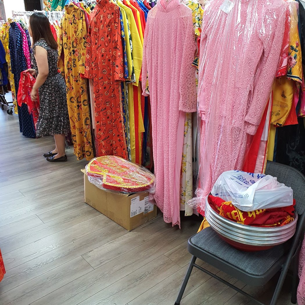 Thu Thao Ao Dai Design & Tuxedo 2