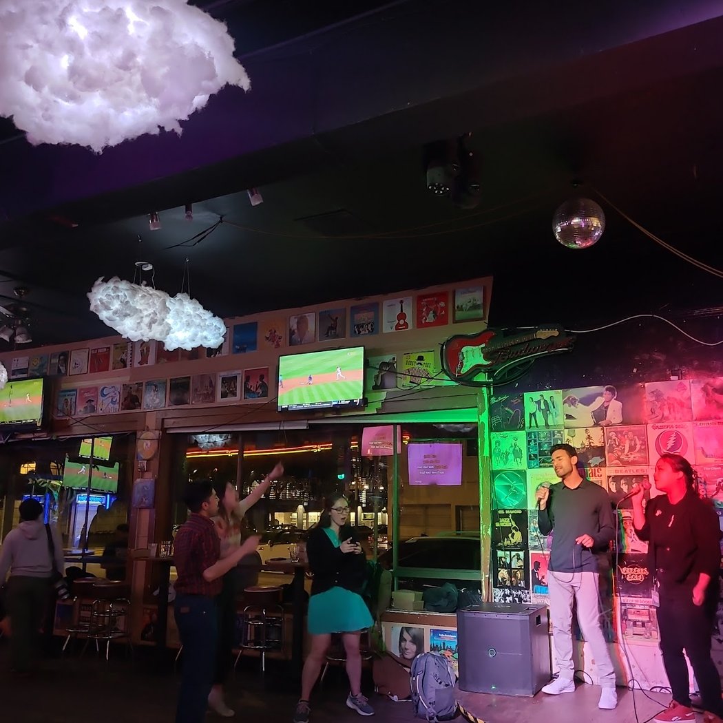 Silver Cloud Restaurant & Karaoke Bar 3