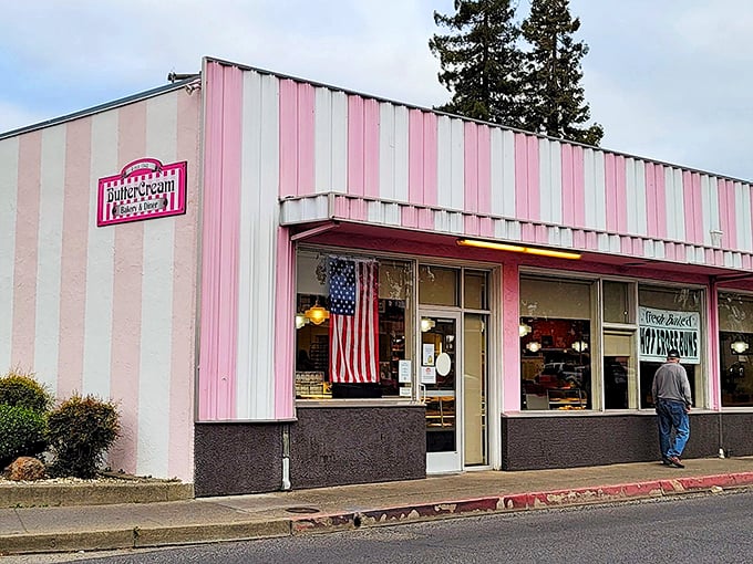 Butter Cream Bakery & Diner 2