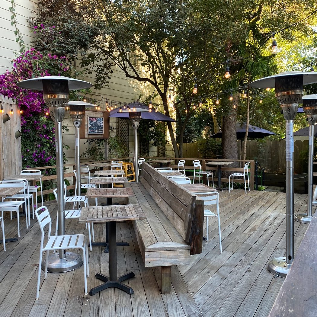 Brioche Bakery & Cafe 3
