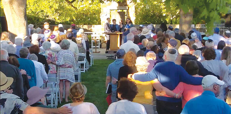 Erev Shabbat Summer Outdoor Service 1