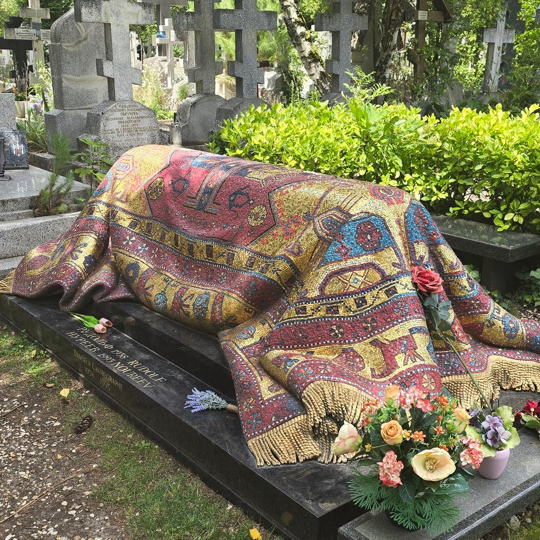 Cimetière russe de Sainte-Geneviève-des-Bois 91700 1
