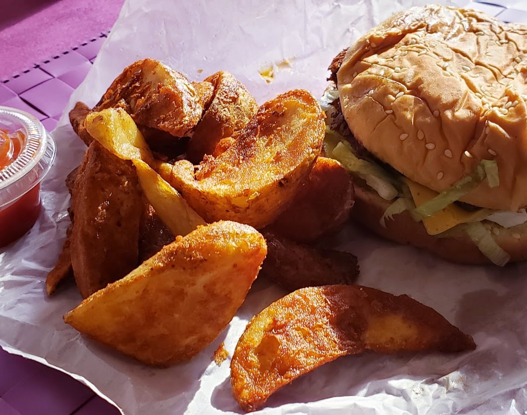 Roy's Squeeze Inn 3