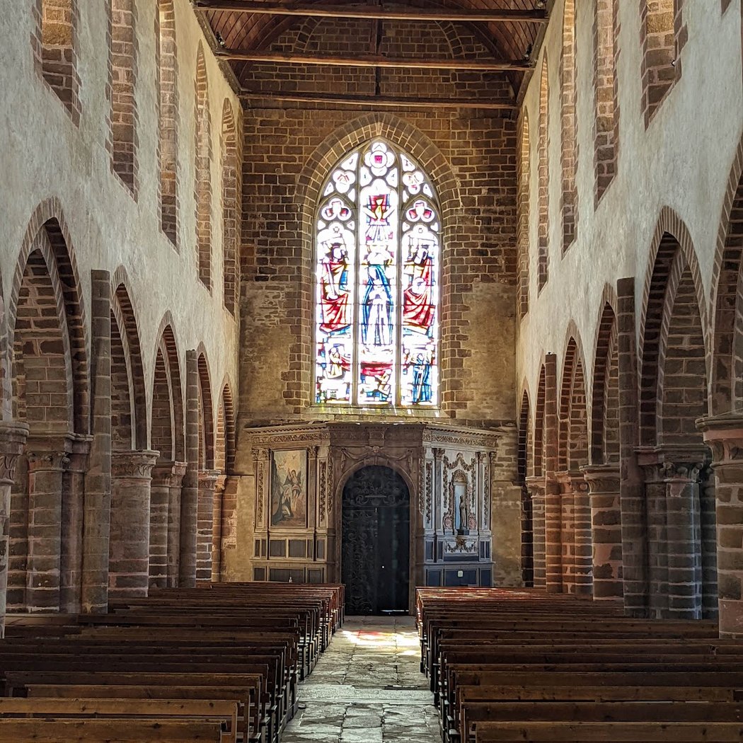 1000 ans de l'abbatiale théâtre de plein air son et lumière