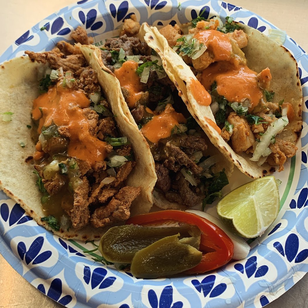 Compadres Food Truck 1