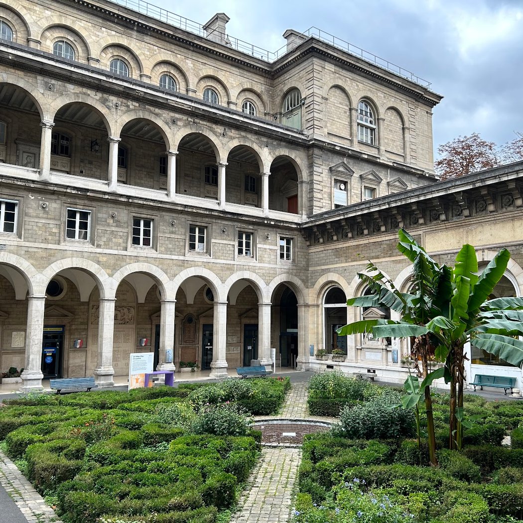 Hôtel Dieu Hospital 2
