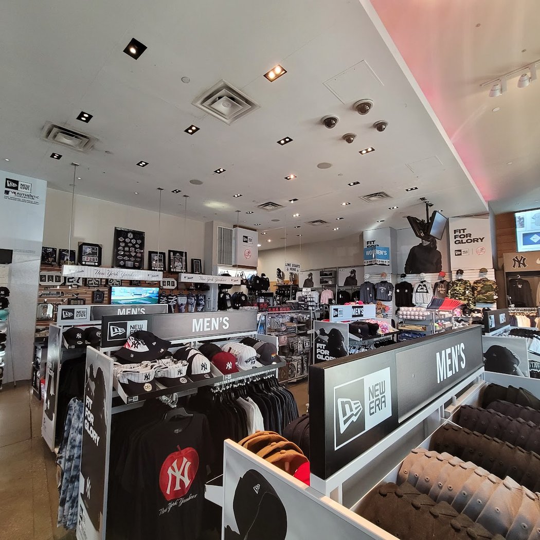 New York Yankees Team Store 3