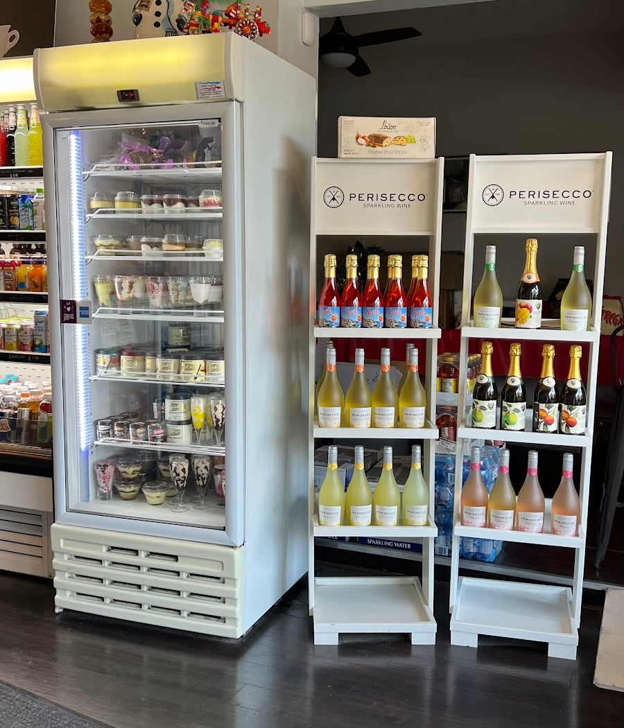 Cipollina Gourmet Italian Market 5