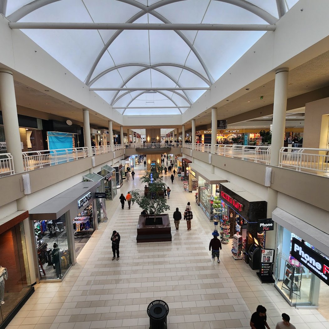 Galleria at Crystal Run 1