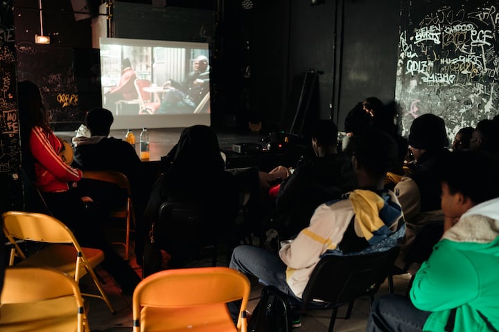 Projection de films et groupes de paroles musicaux 1