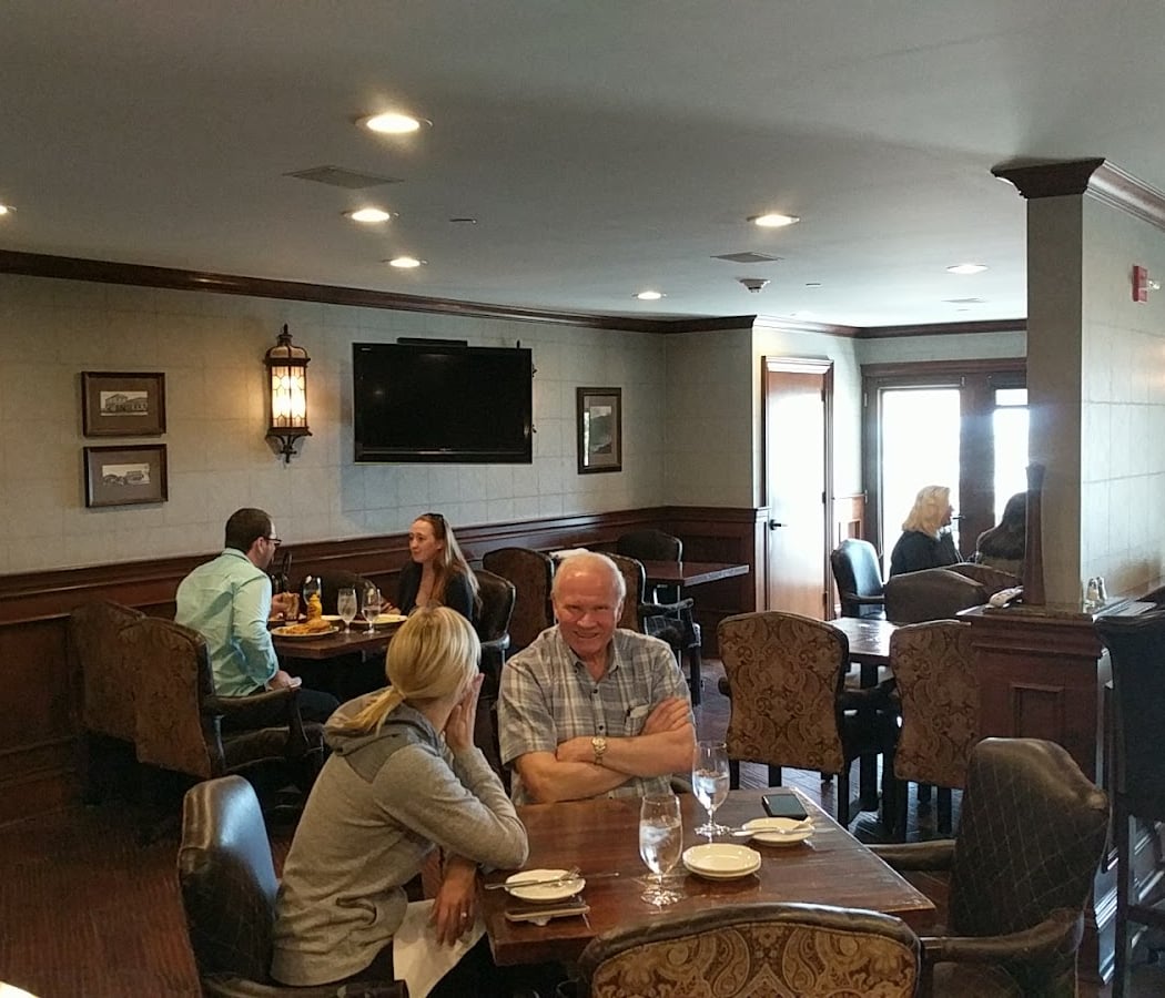 Oceano Bar & Grill 3