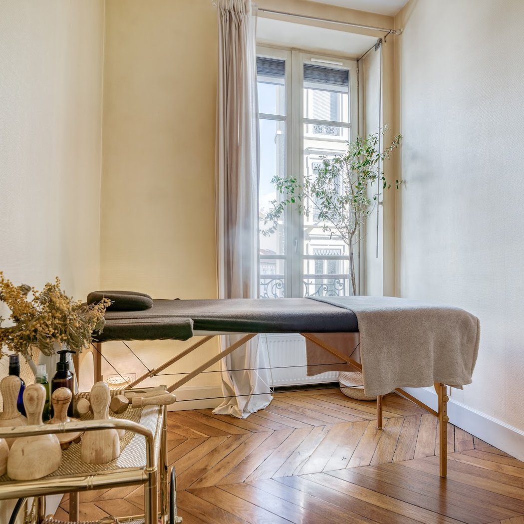 Paréidolie Maderothérapie Lyon : Drainage Lymphatique, Soin Corps & visage, Massage amincissant 5