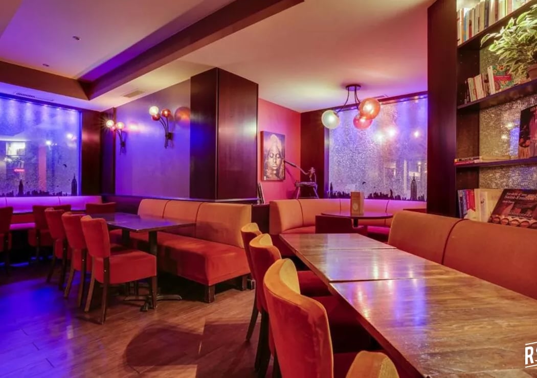 LE PARIS HALLES CAFÉ 2