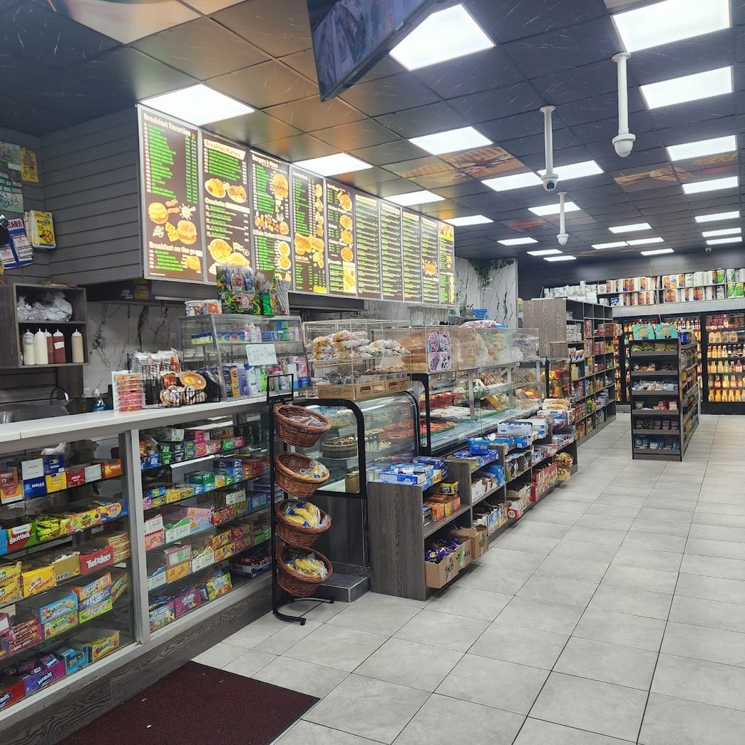 Hollis Deli and Grill 3