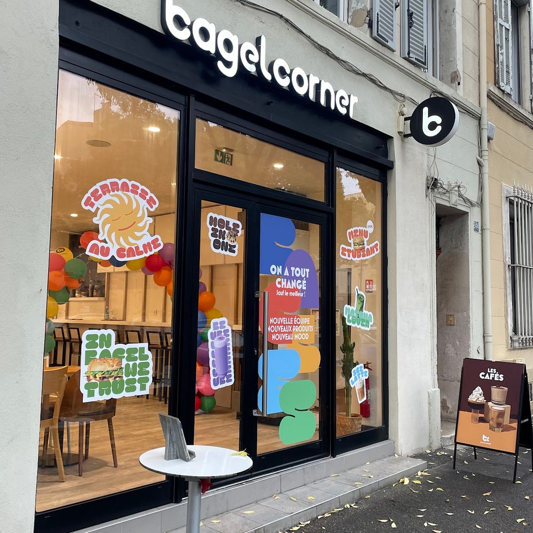 Bagel Corner - Bagels - Donuts - Café 2