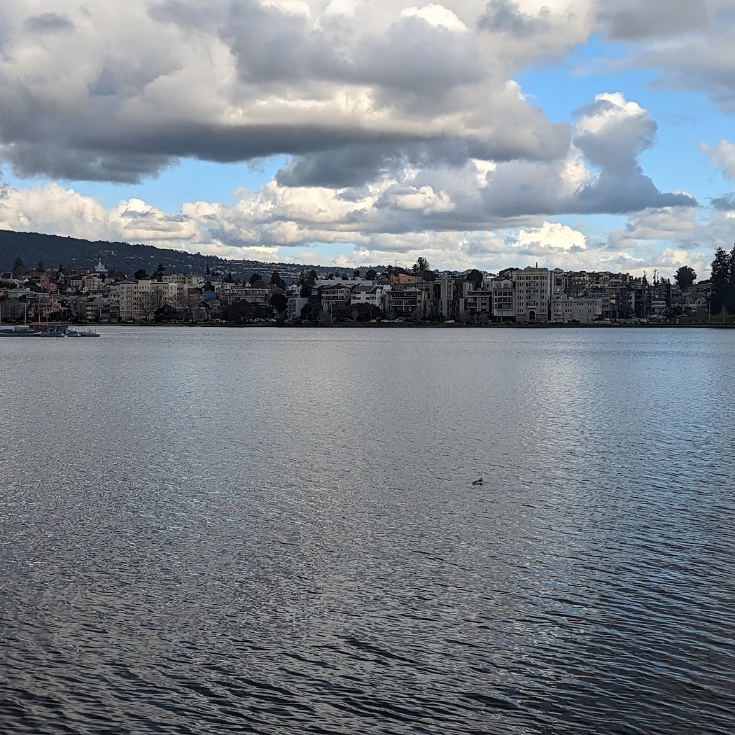 Essex On Lake Merritt 2
