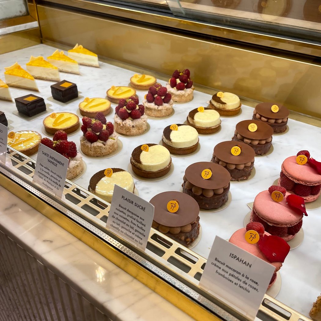 Pierre Hermé - Metropole Shopping Monte-Carlo 3