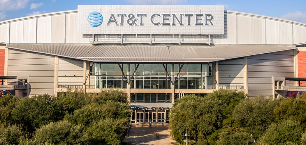 San Antonio Spurs basketball game 2