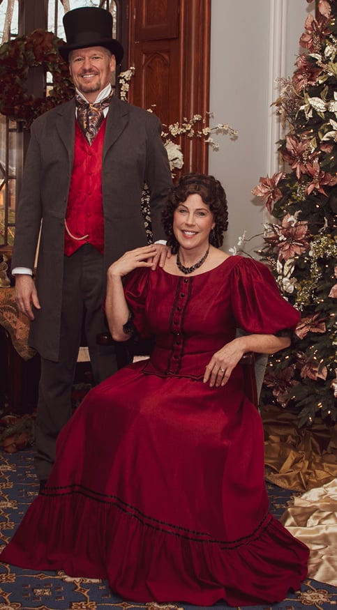 Mr. Dickens Tells a Christmas Carol 1