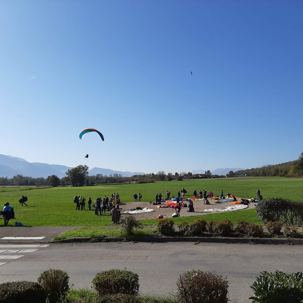 Bubble Paragliding 3