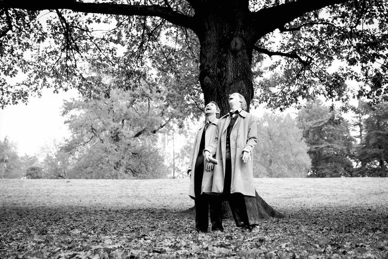 Deux personnages burlesques errants 1