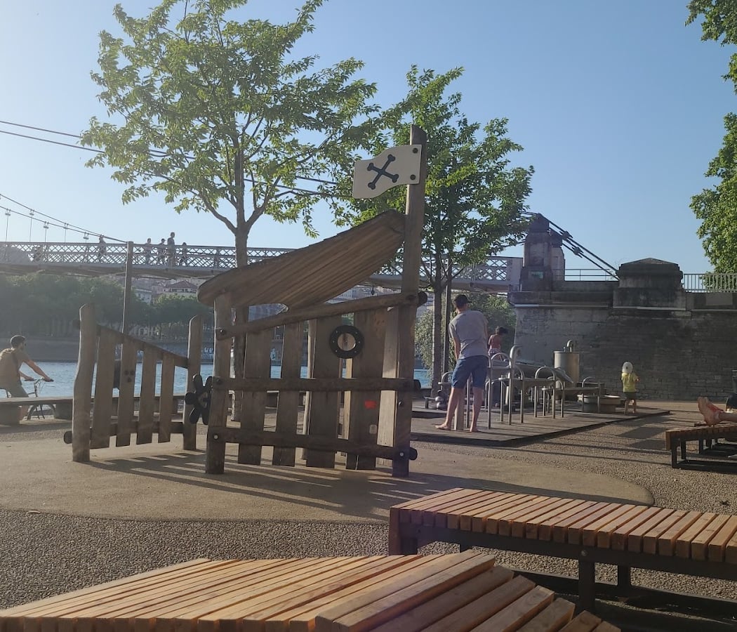 Aire de jeux de la Passerelle du Collège 3
