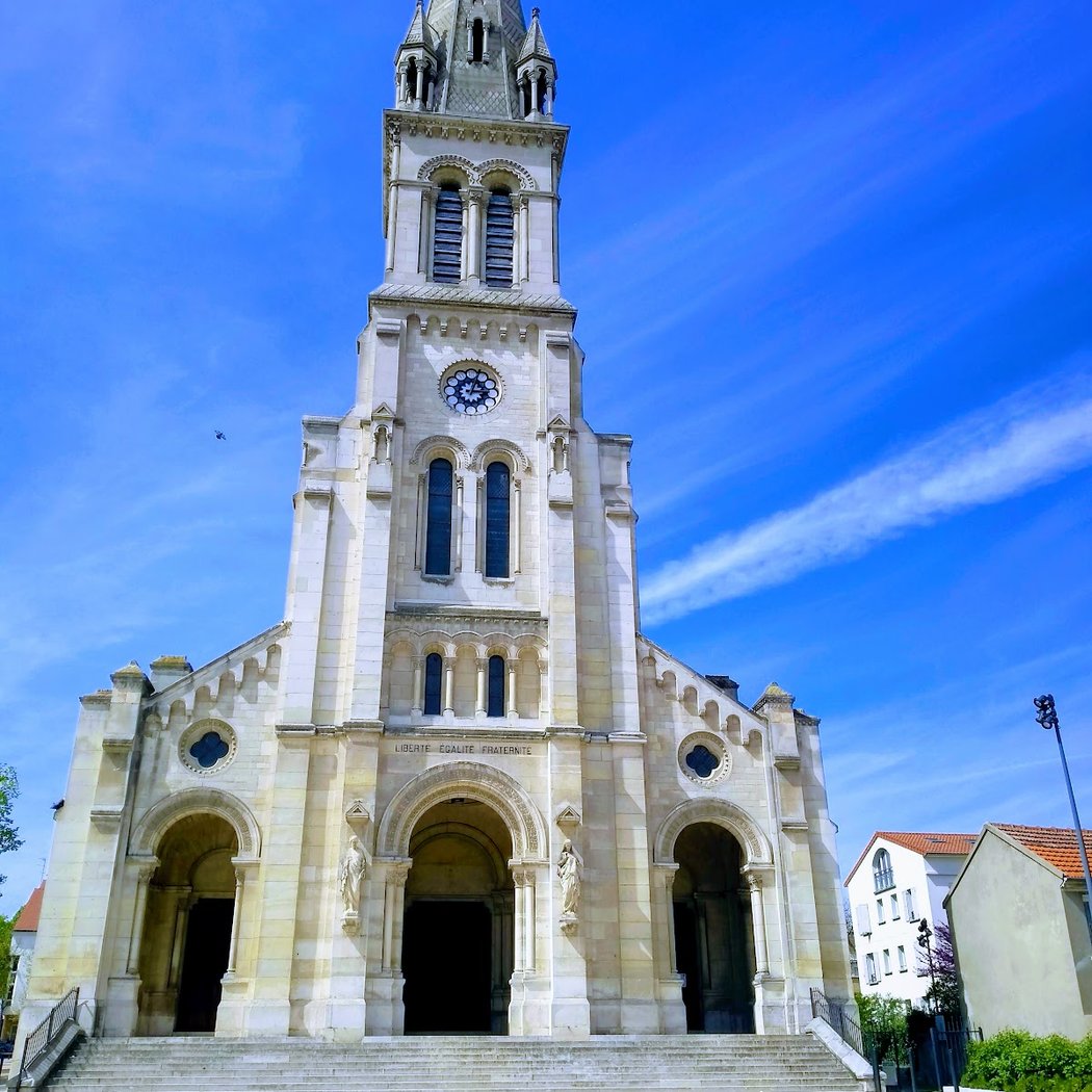 Basilique de la Sainte Tunique du Christ 2