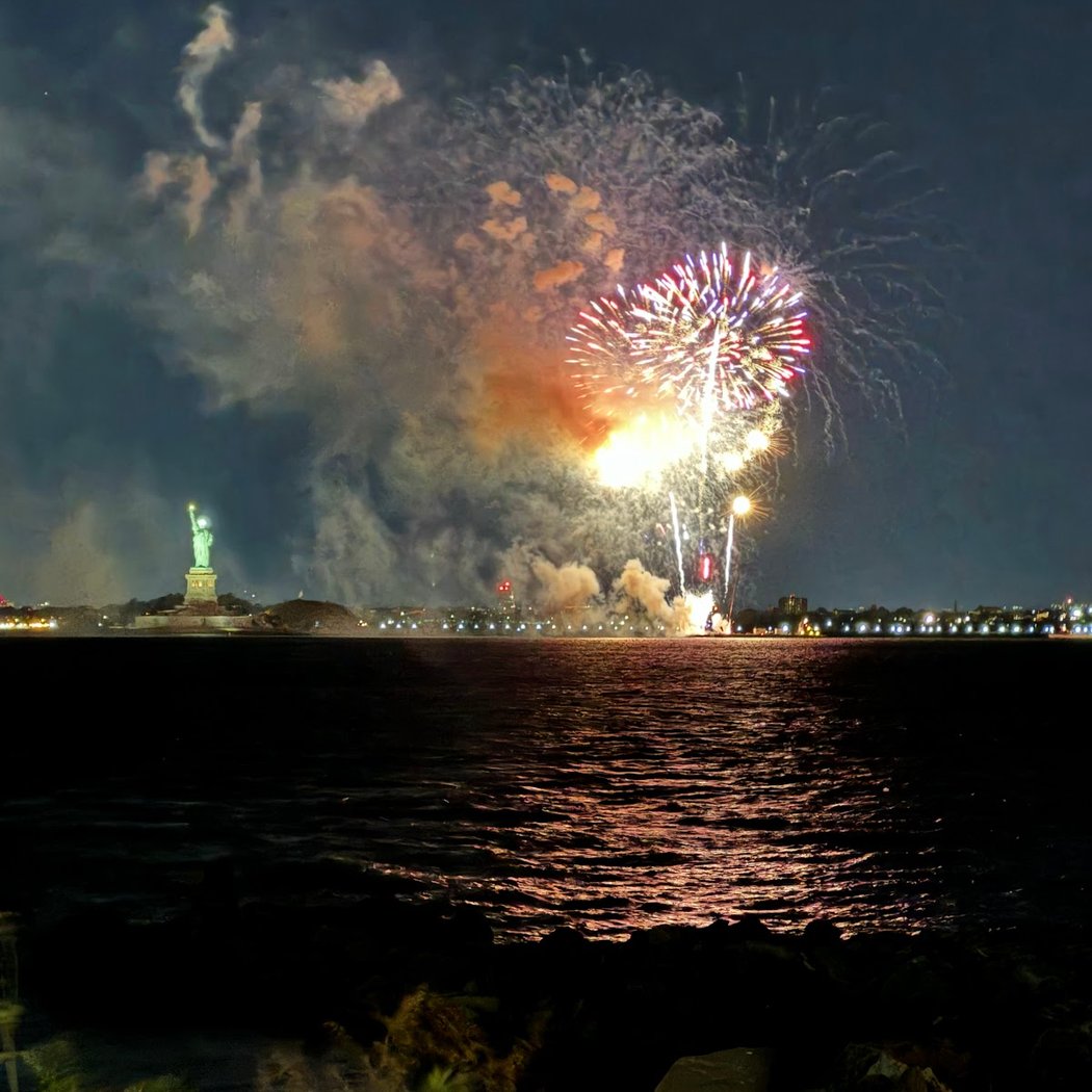 Brooklyn Waterfront Artists Coalition Holiday Fundraiser 1