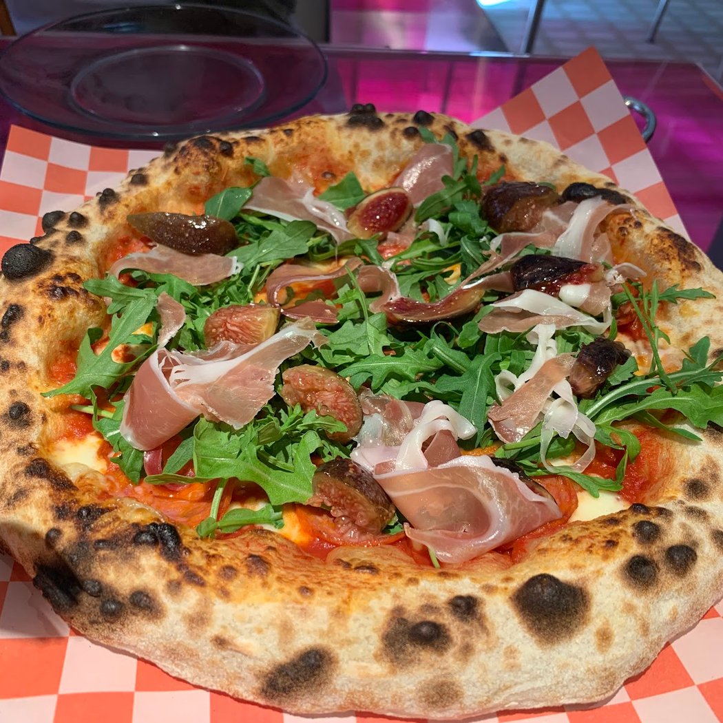 Sophia Pizzoteca & Bar 2