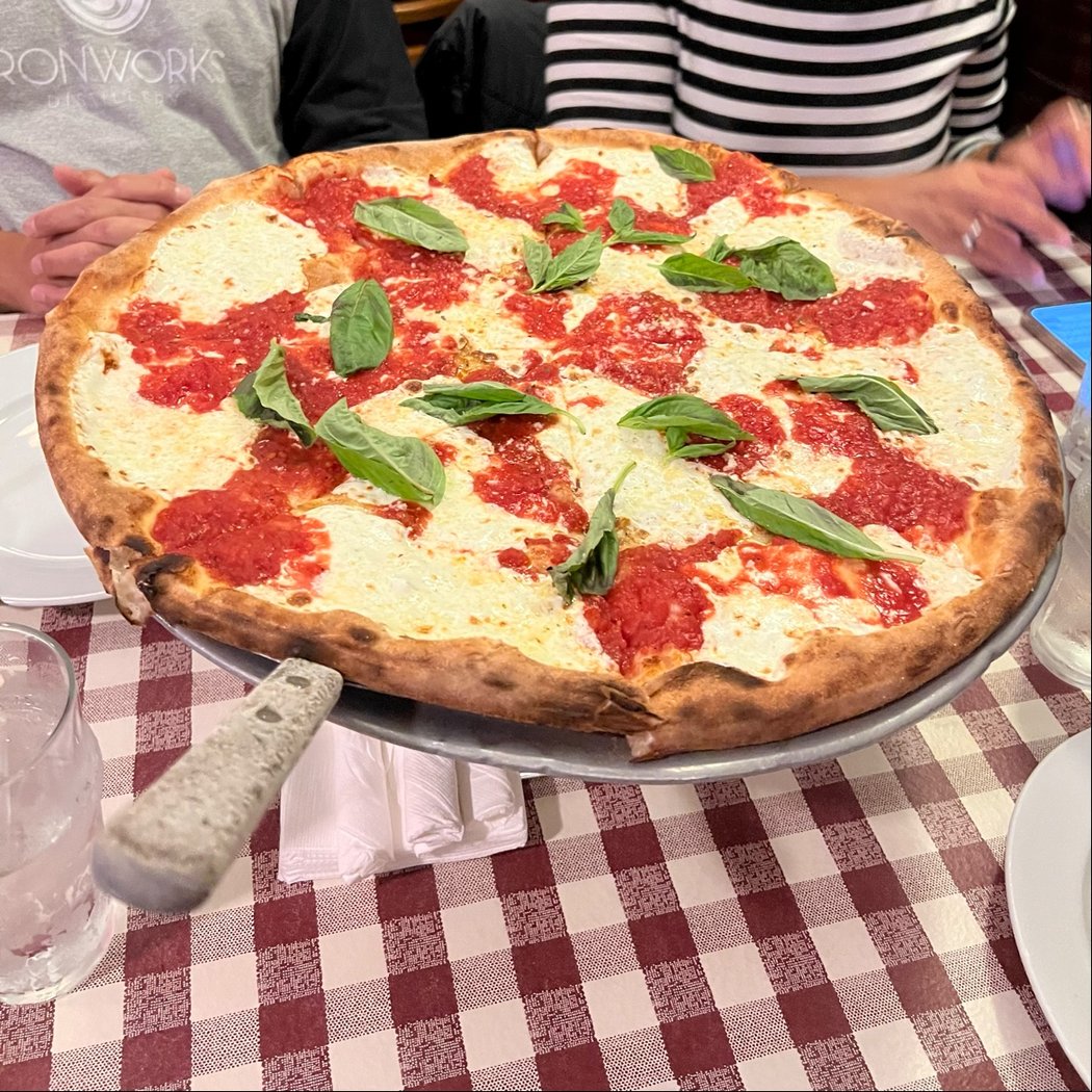Peppino’s Pizza & Restaurant 3