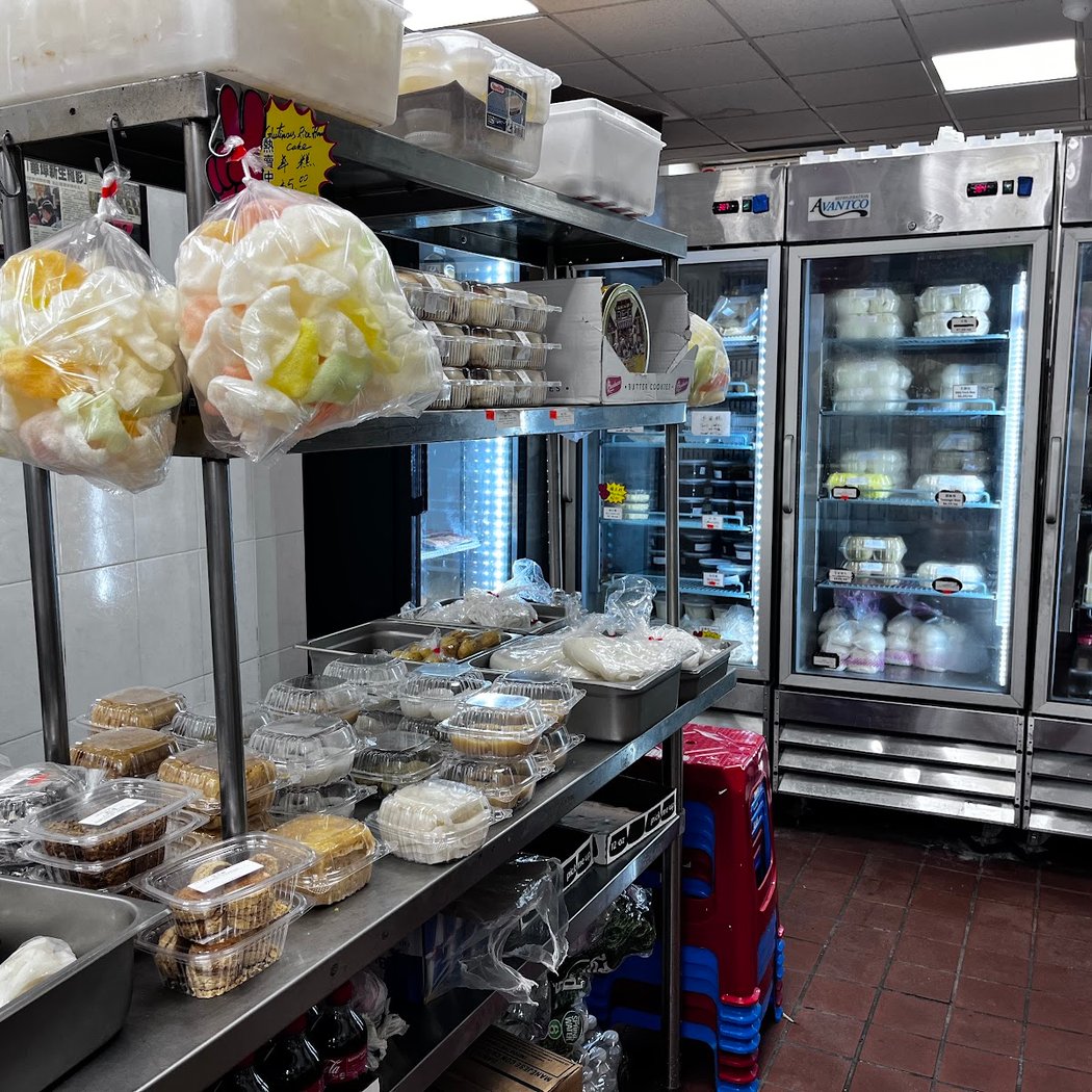 46 Mott Deli 2