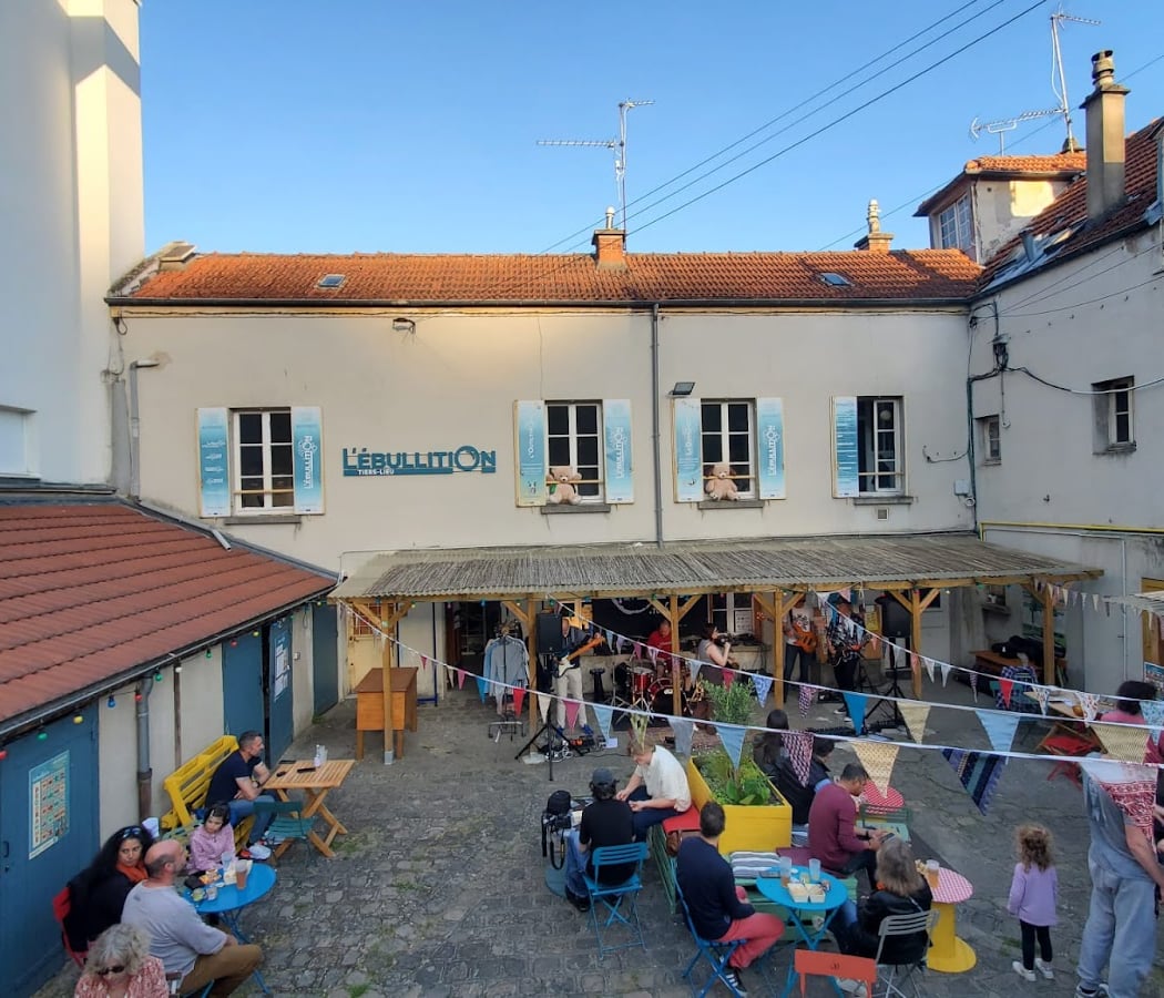 Brocante bricolage et jardinage 2