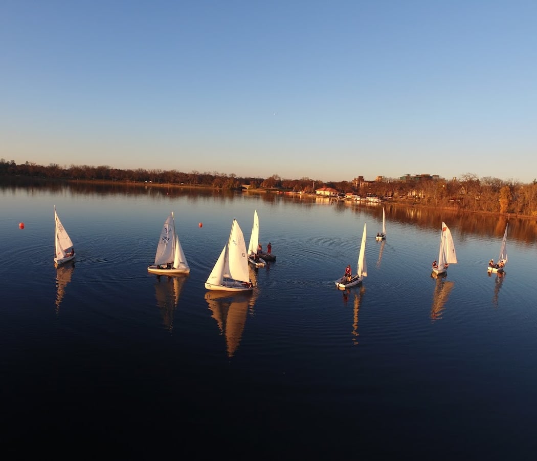 Sailing Lessons & Boat Rentals 3
