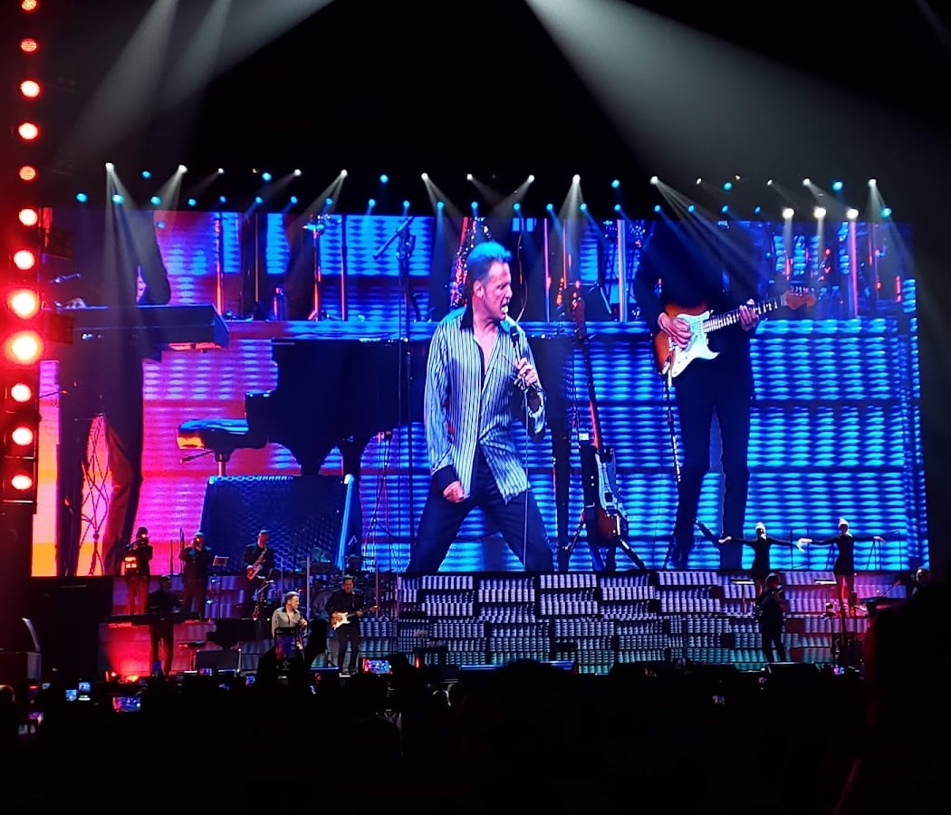 Chicago & Styx: The Windy Cities Tour